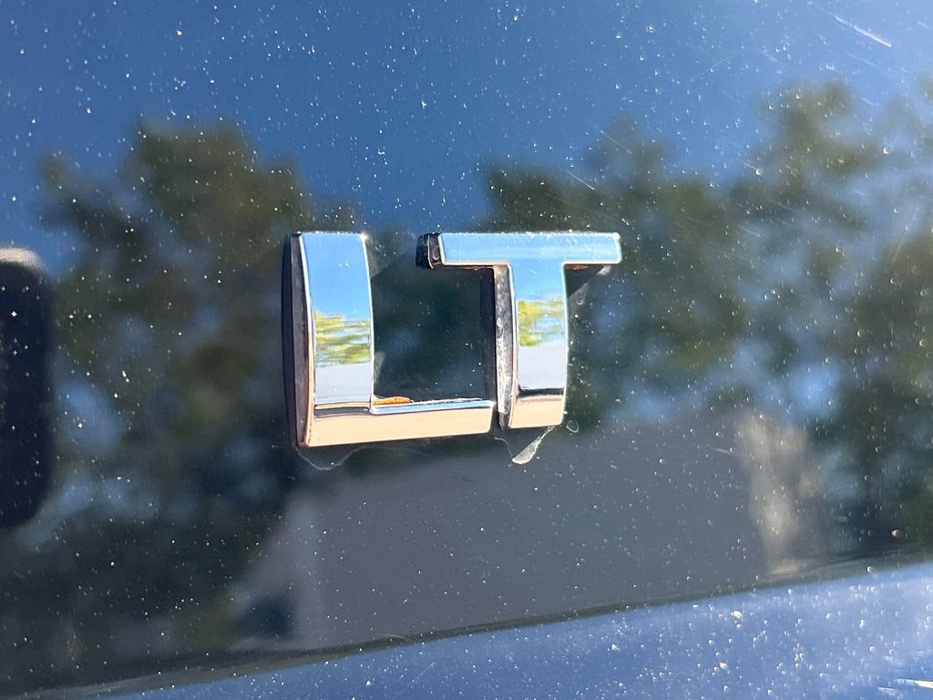 Used 2018 Chevrolet Suburban LT AWD/4WD image 27