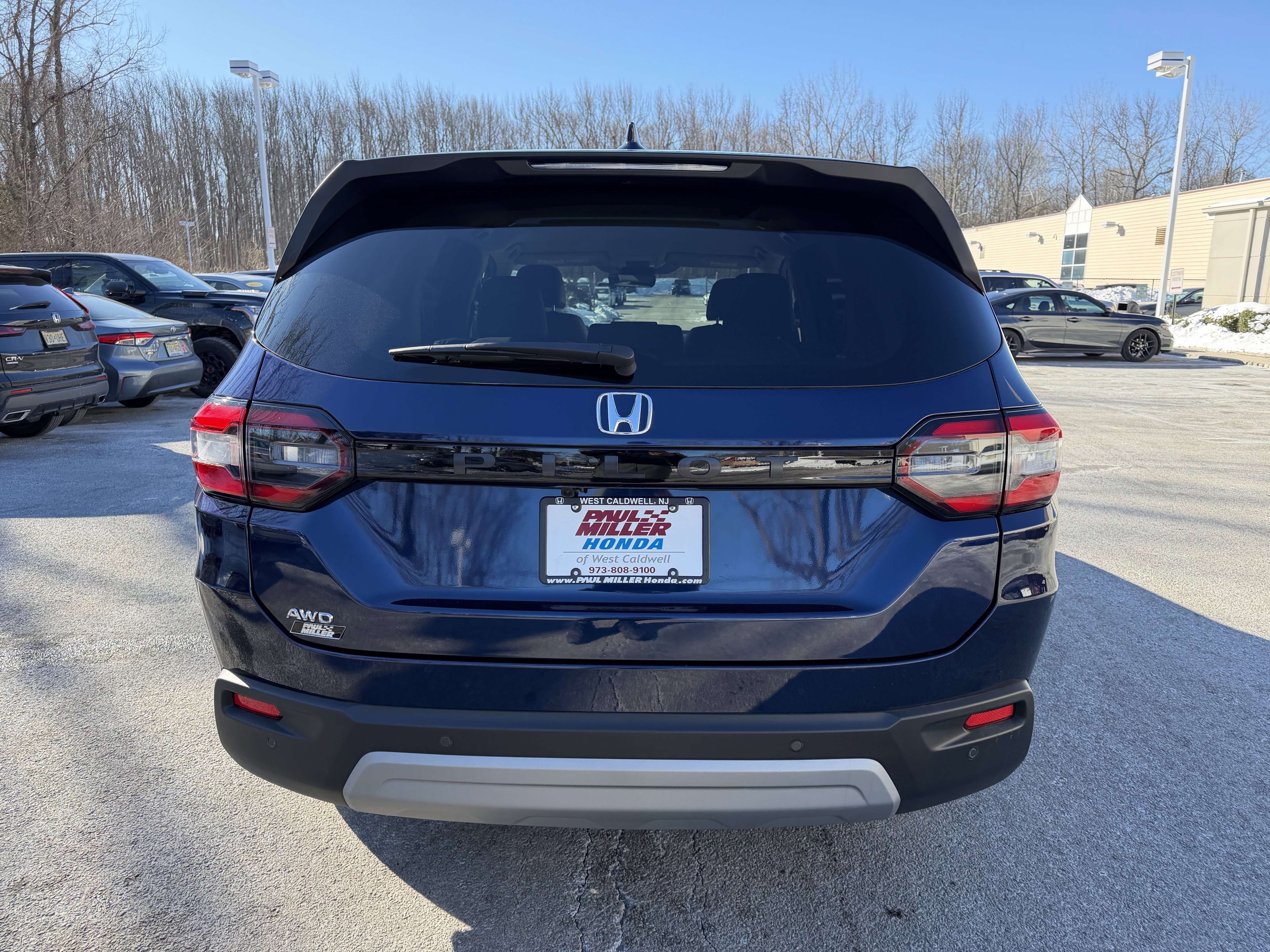 Used 2025 Honda Pilot EX-L image 6