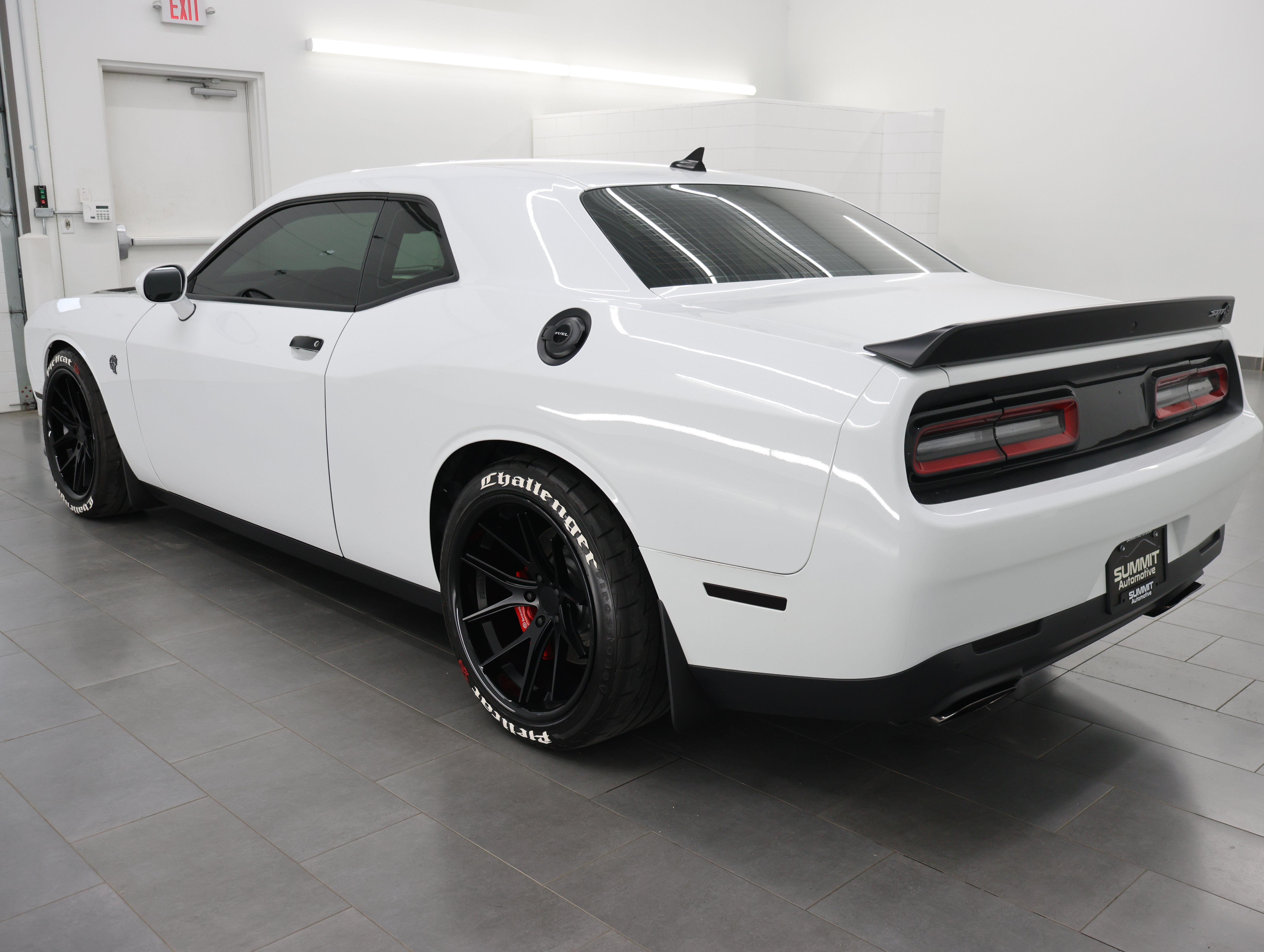 Used 2017 Dodge Challenger SRT Hellcat RWD image 6