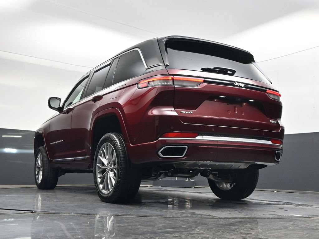Used 2024 Jeep Grand Cherokee Summit AWD/4WD image 34