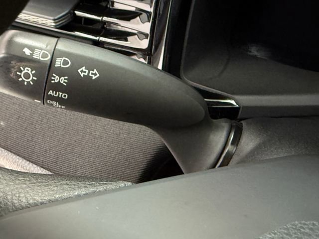 Used 2025 Toyota Camry LE FWD image 13