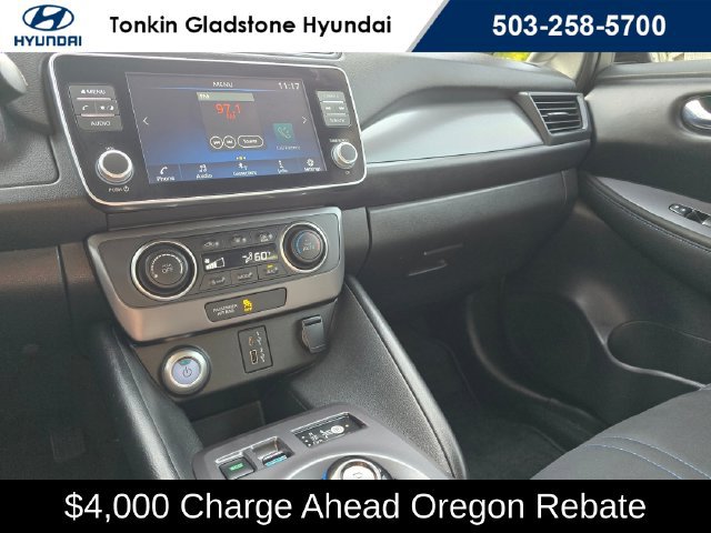 Used 2025 Nissan Leaf S FWD image 32