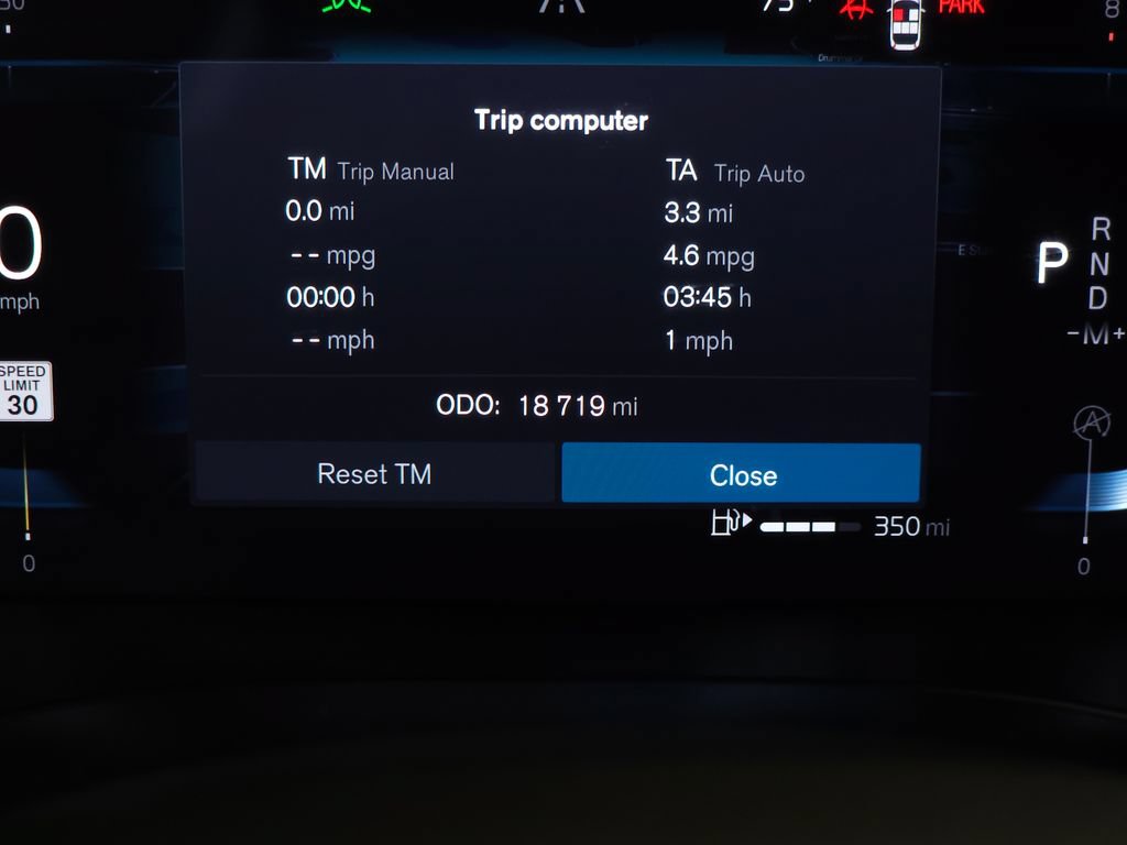 Certified 2025 Volvo XC60 B5 Plus AWD/4WD image 21