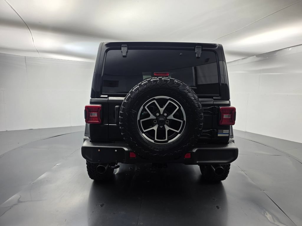 Used 2024 Jeep Wrangler Unlimited Sahara w/ Technology Group AWD/4WD image 5