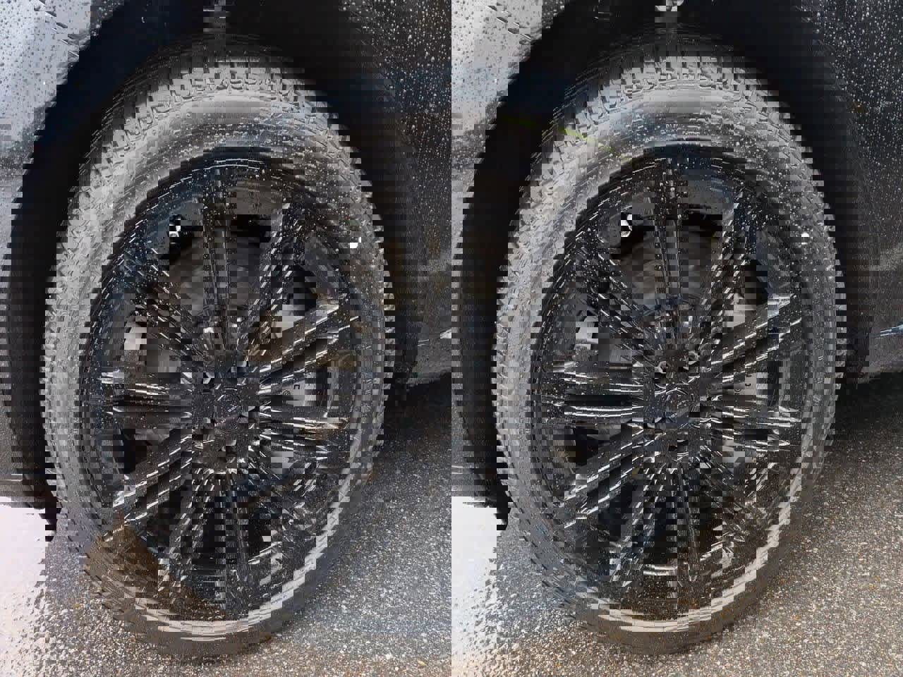 New 2026 Land Rover Range Rover Long Wheelbase SE image 13