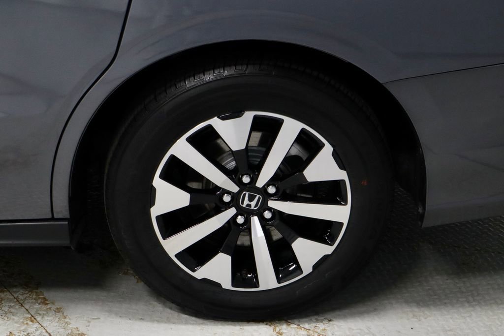 Used 2025 Honda Odyssey EX-L image 20