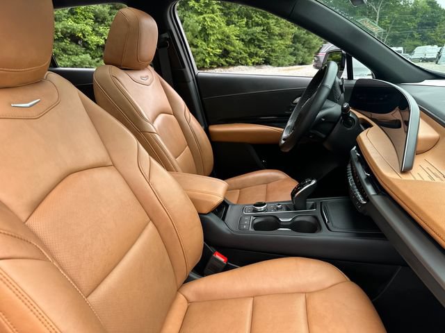 Used 2025 Cadillac XT4 Sport AWD/4WD image 17