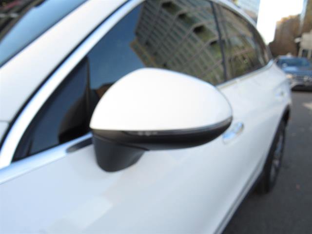 Used 2025 Mercedes-Benz GLC 300 4MATIC image 26