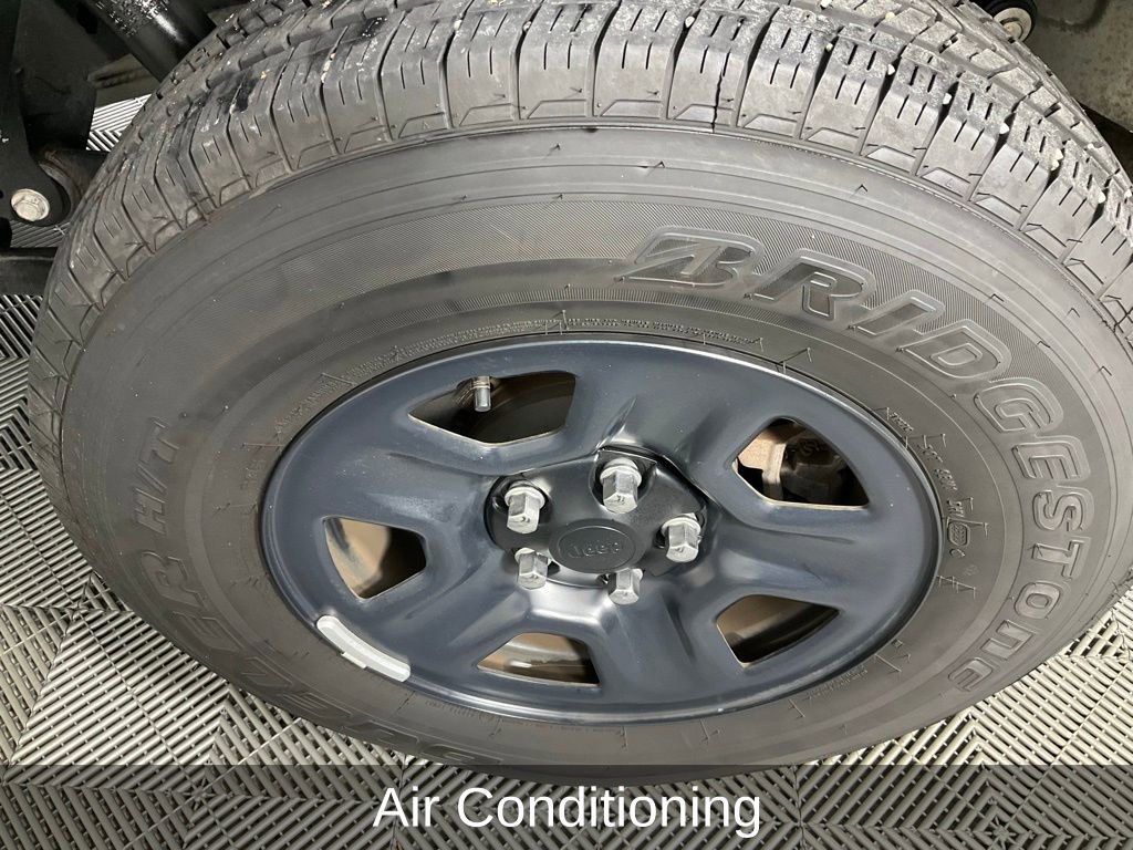 Certified 2022 Jeep Gladiator Sport w/ Trailer Tow Package image 8