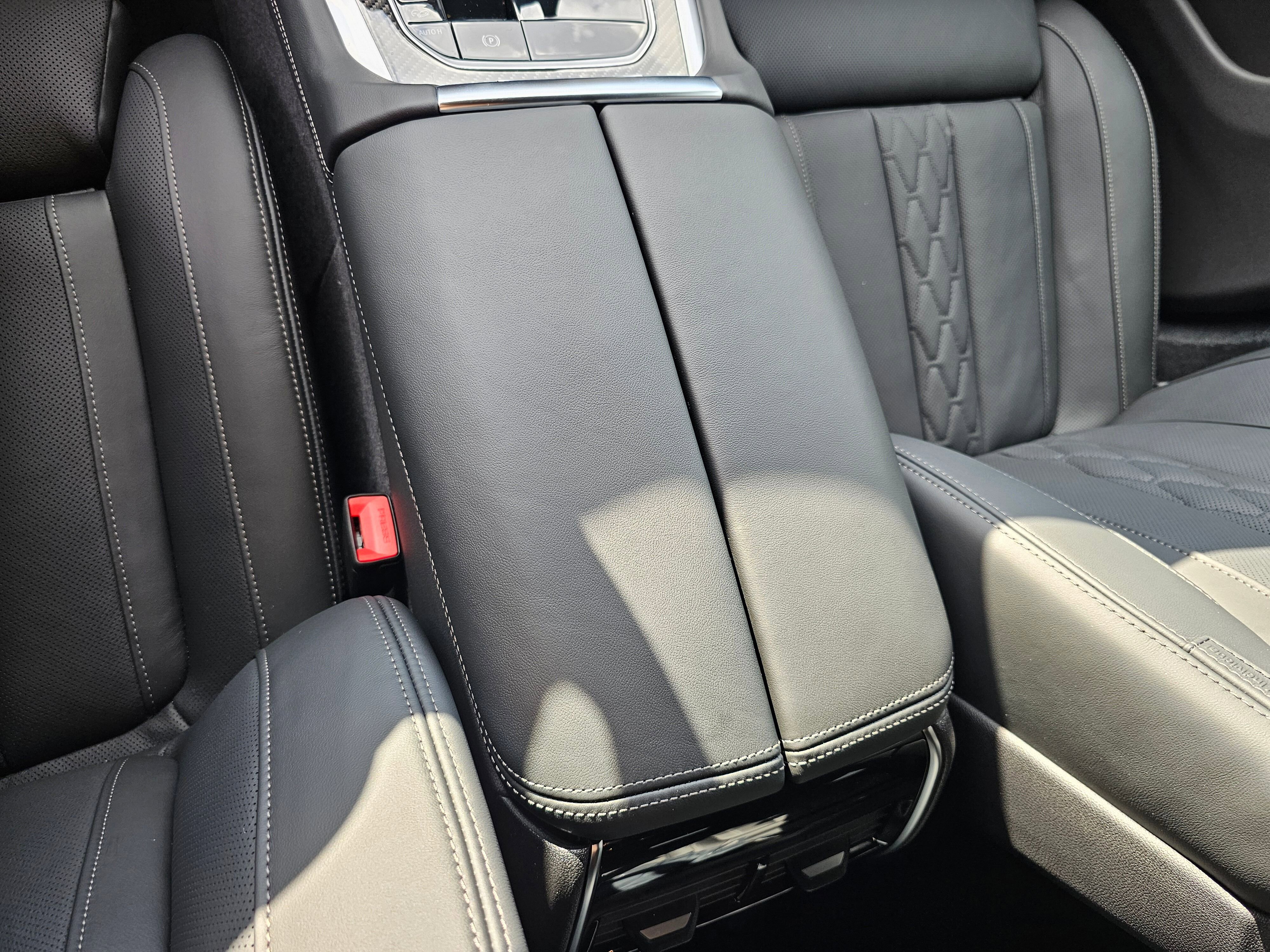 New 2026 BMW X6 M60i image 24