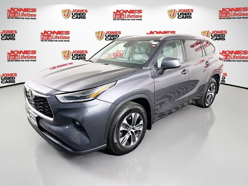 Used 2021 Toyota Highlander XLE image 13