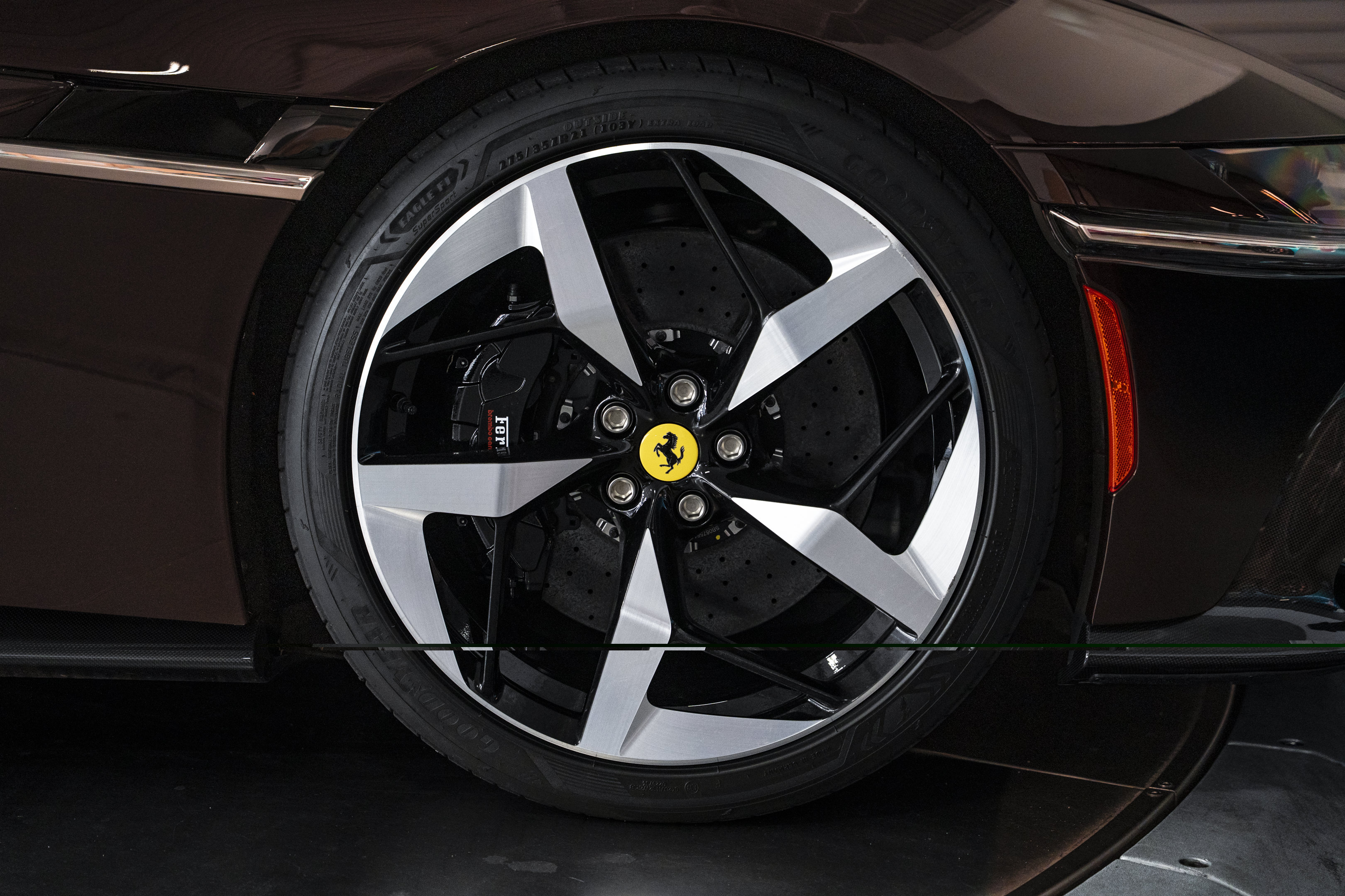 Used 2025 Ferrari 12Cilindri RWD image 18