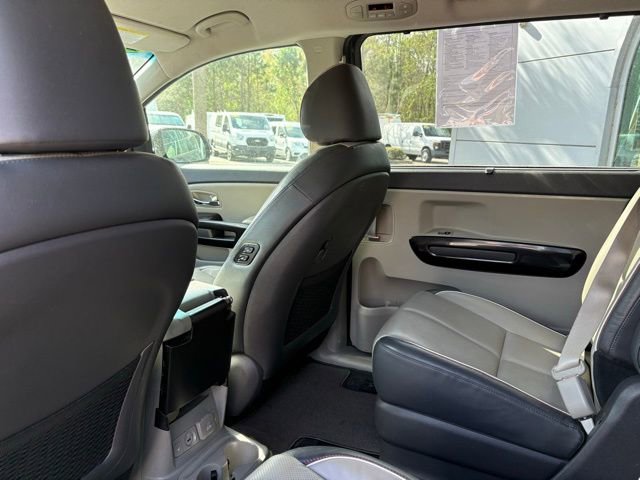 Used 2017 Kia Sedona SX image 23