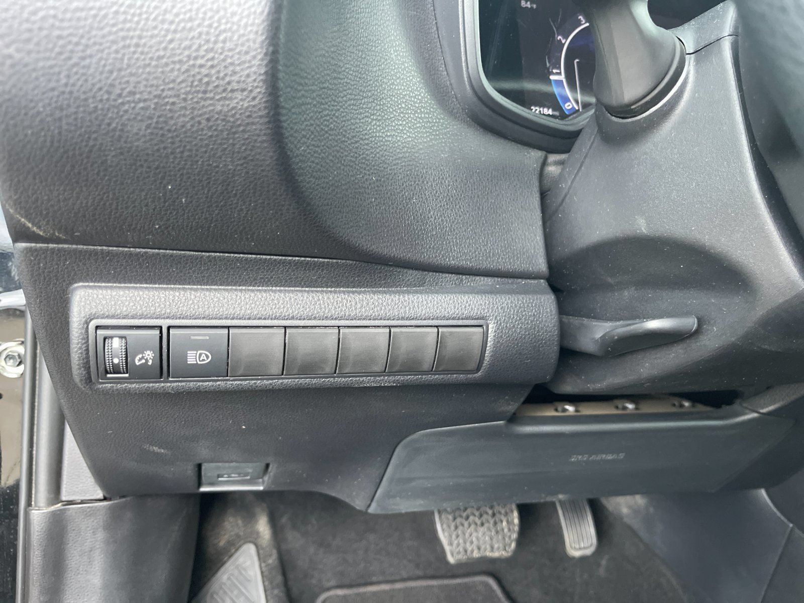 Used 2026 Toyota Corolla LE FWD image 28