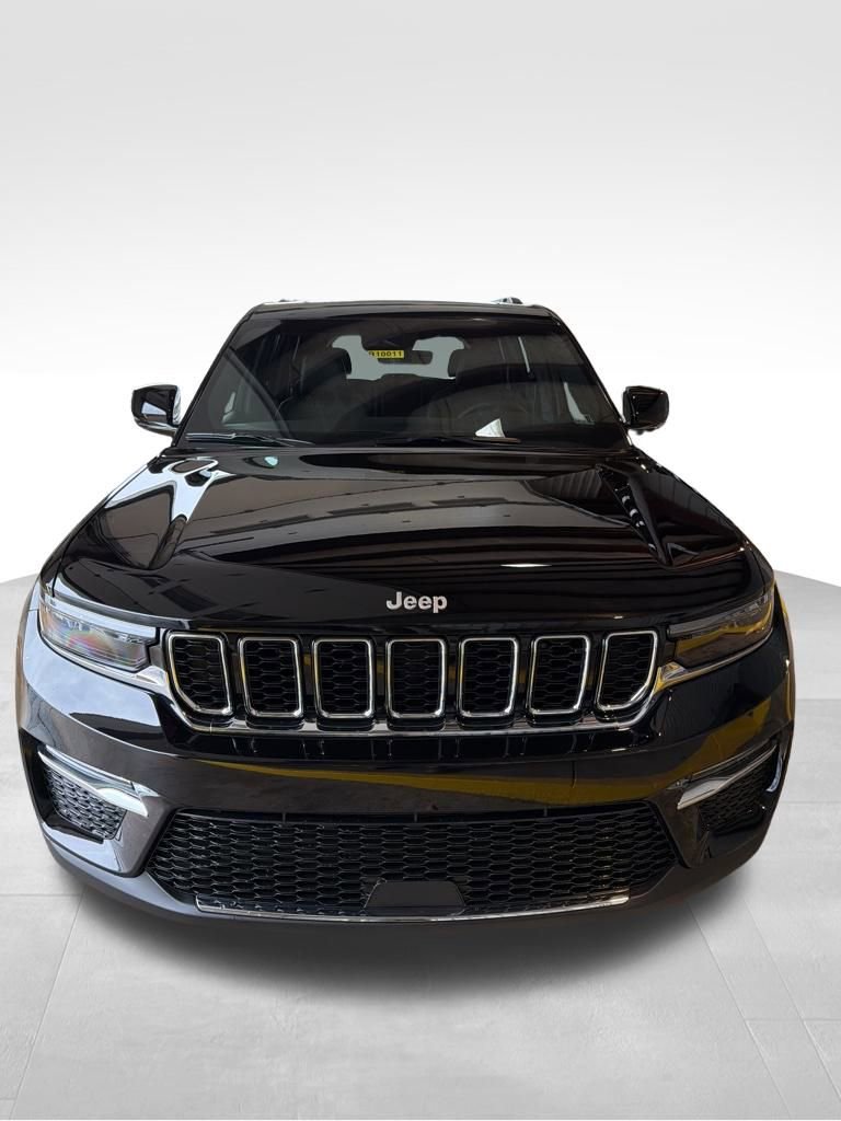 New 2025 Jeep Grand Cherokee Limited image 2
