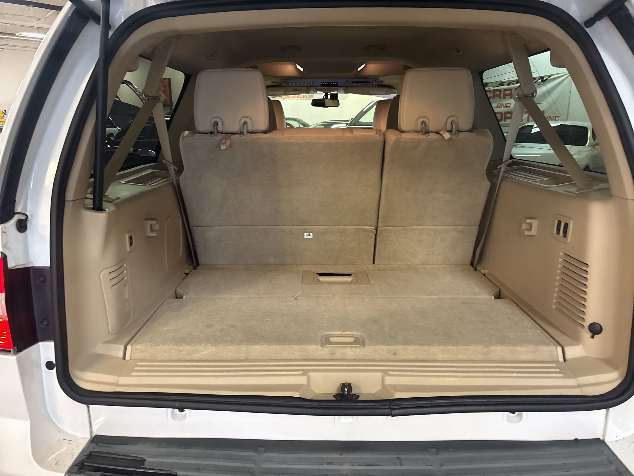 Used 2010 Lincoln Navigator L 4WD image 9