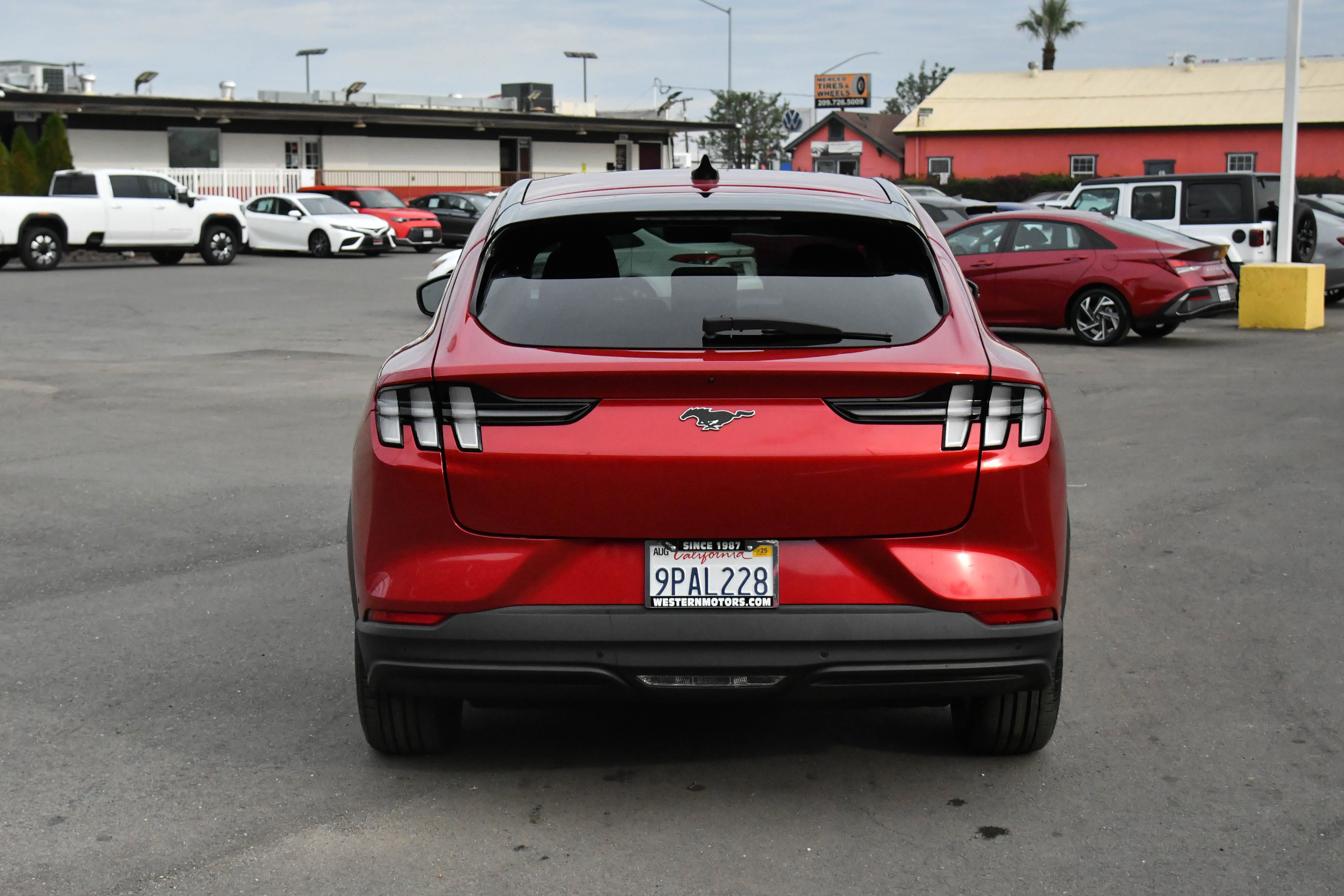 Used 2023 Ford Mustang Mach-E Select image 7