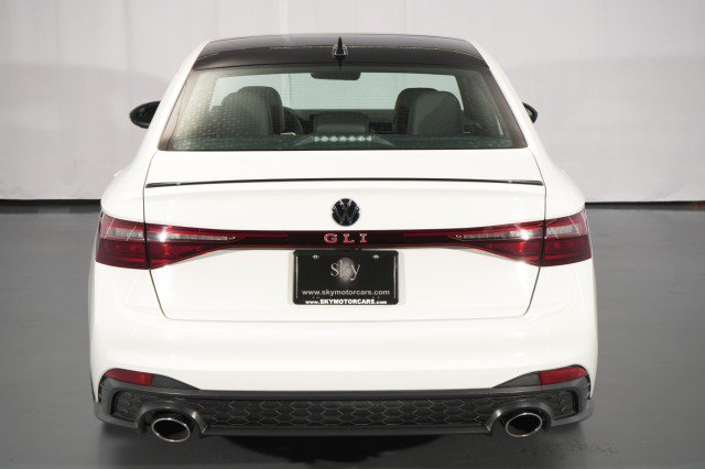 Used 2025 Volkswagen Jetta GLI Autobahn FWD image 12