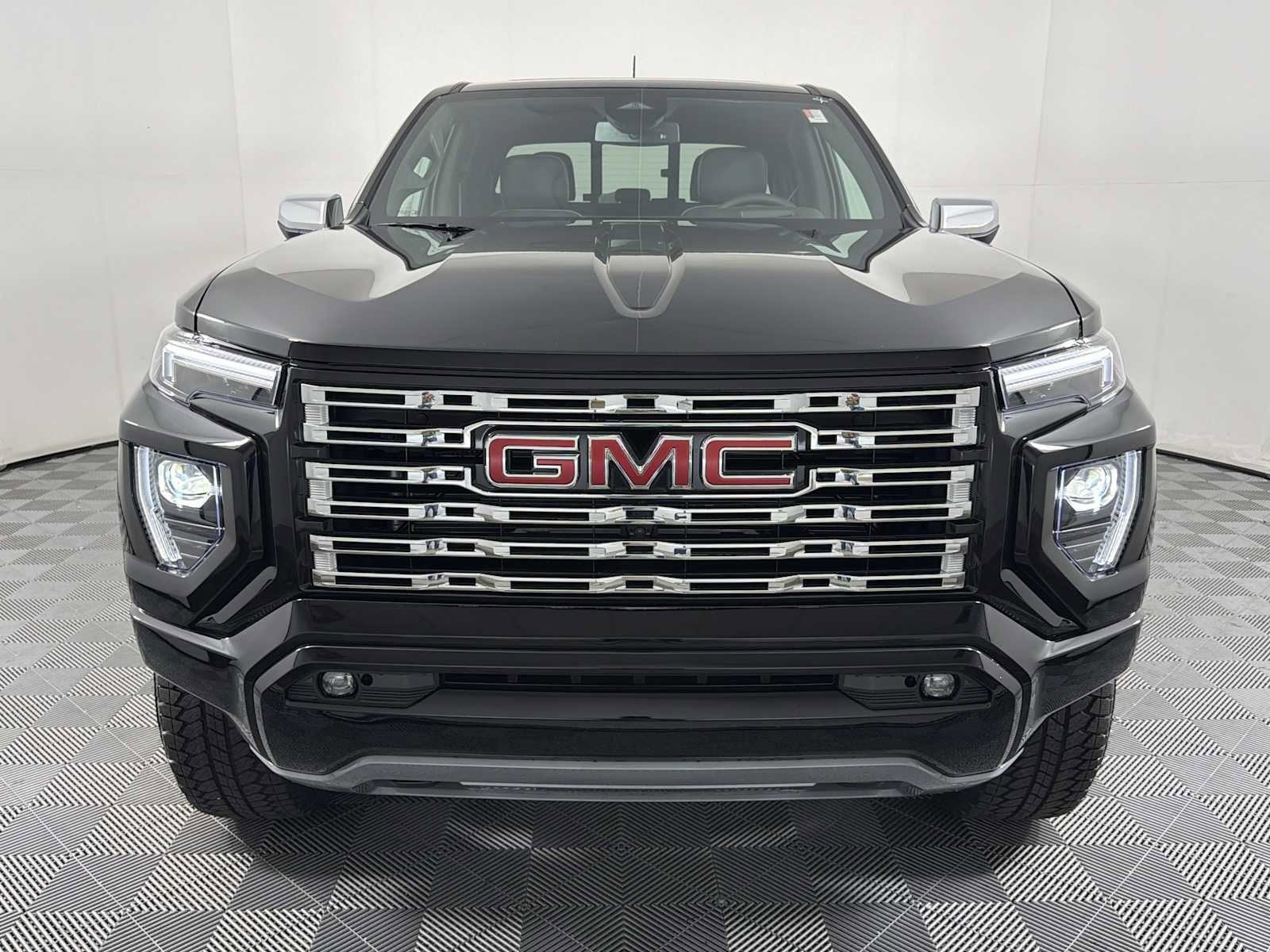 New 2026 GMC Canyon Denali AWD/4WD image 2