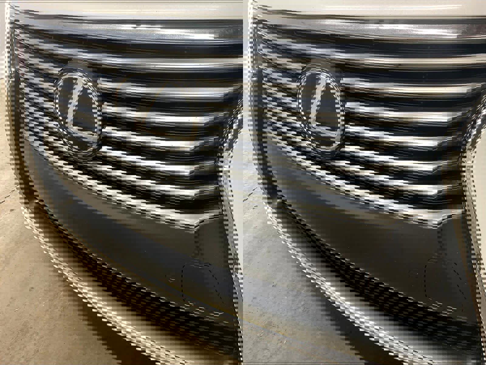 Used 2014 Lexus LS 460 w/ Comfort Package image 31