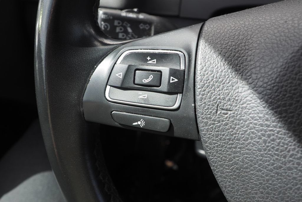 Used 2015 Volkswagen Tiguan S FWD image 26