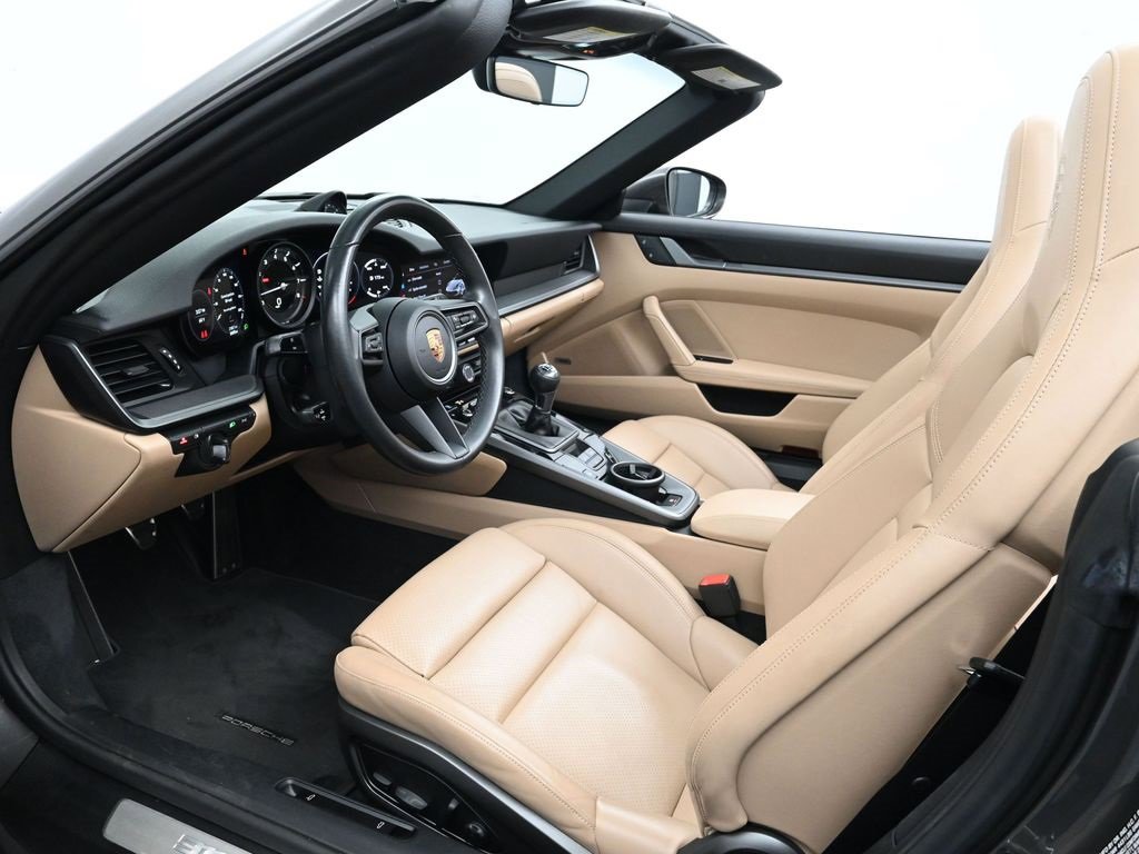 Used 2022 Porsche 911 Carrera S image 4
