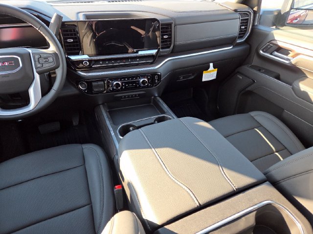 New 2025 GMC Sierra 2500 SLT w/ SLT Premium Package AWD/4WD image 34