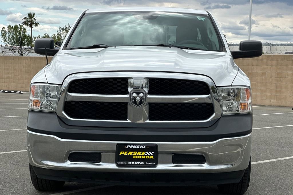 Used 2018 RAM 1500 Tradesman w/ Chrome Appearance Group RWD image 9