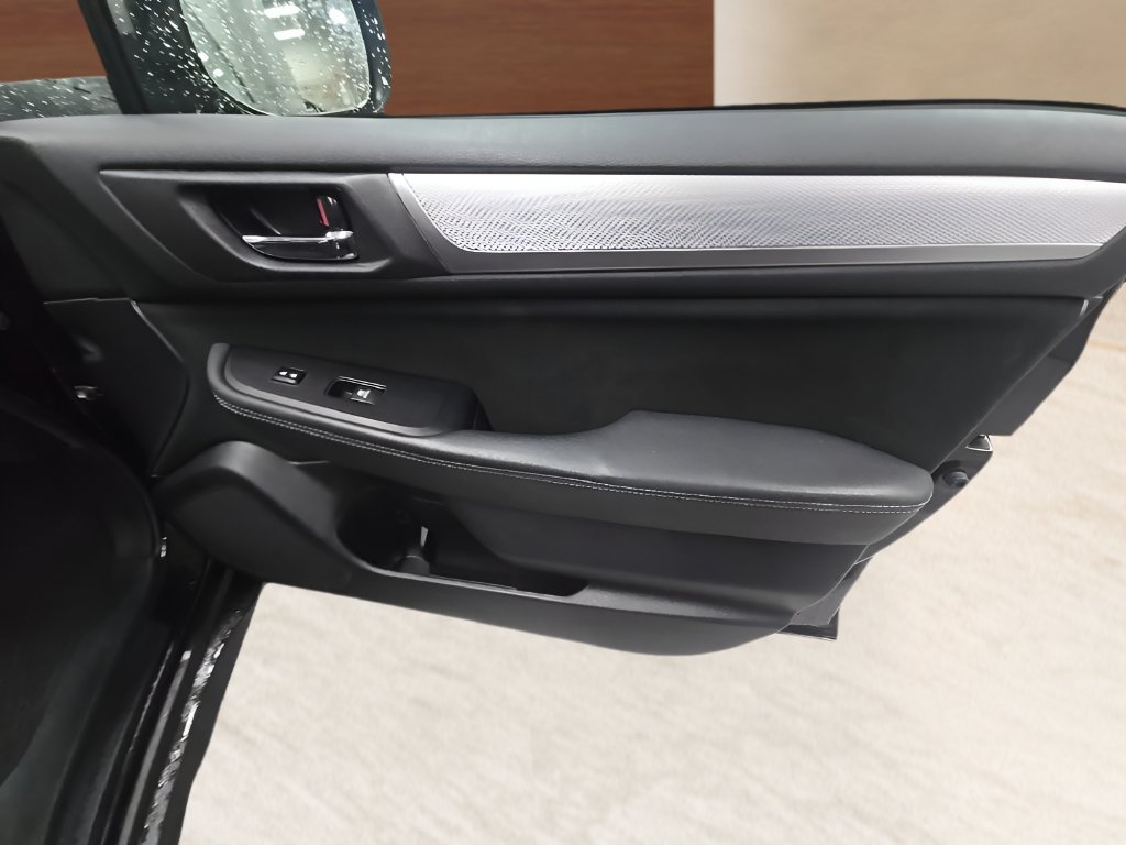 Used 2019 Subaru Outback 2.5i Premium AWD/4WD image 25