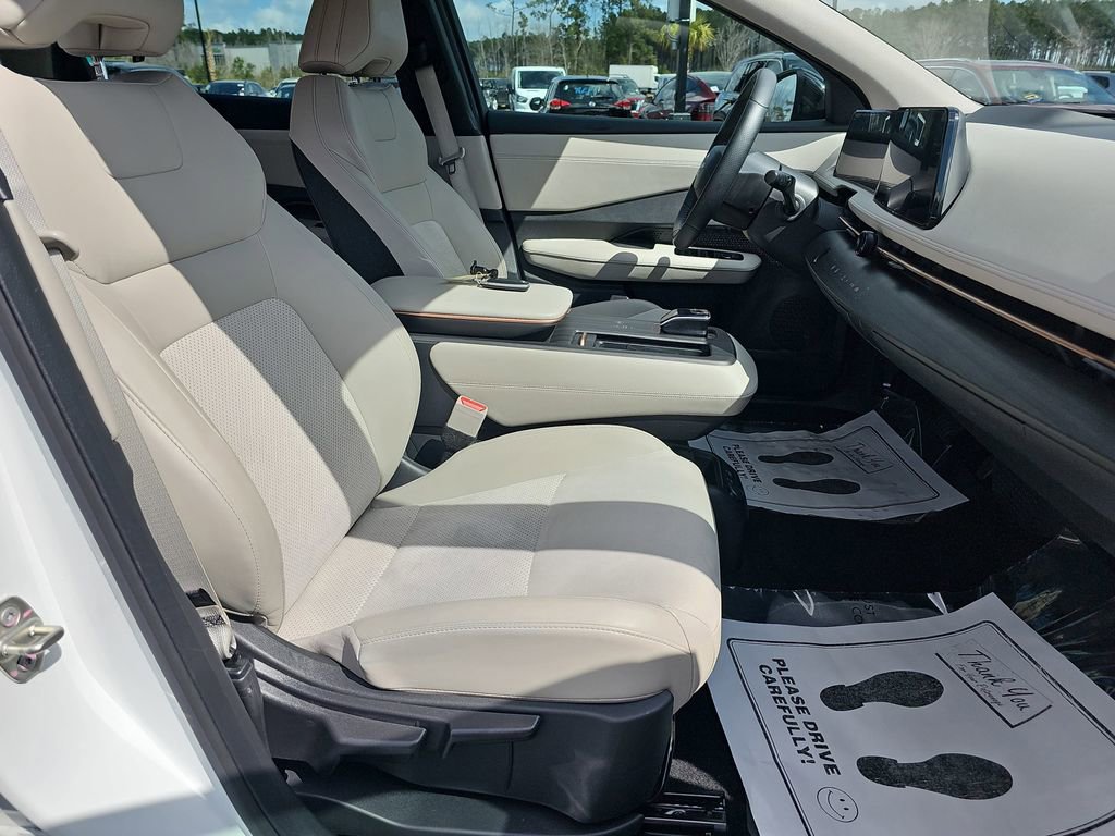 Used 2023 Nissan Ariya FWD image 13