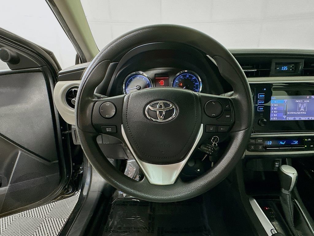 Used 2019 Toyota Corolla LE FWD image 13