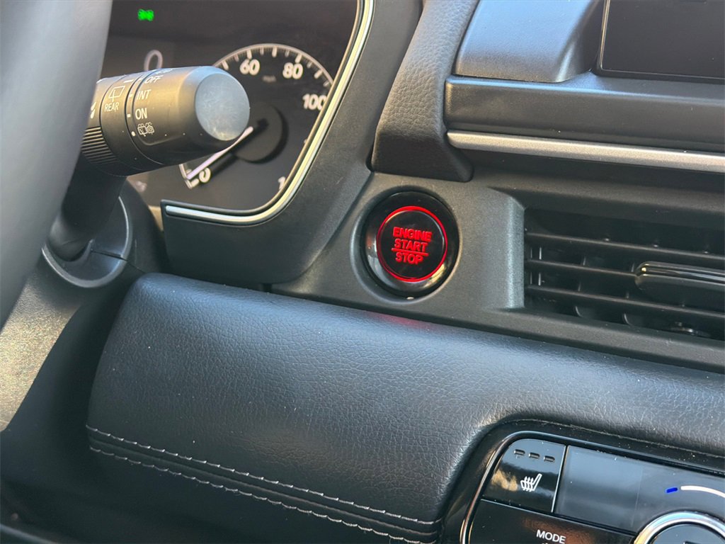 Used 2024 Honda Pilot Touring image 32