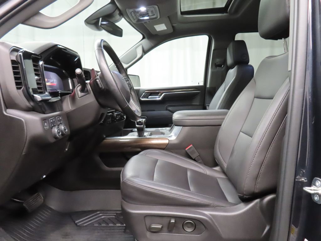 Used 2024 Chevrolet Silverado 1500 RST image 9