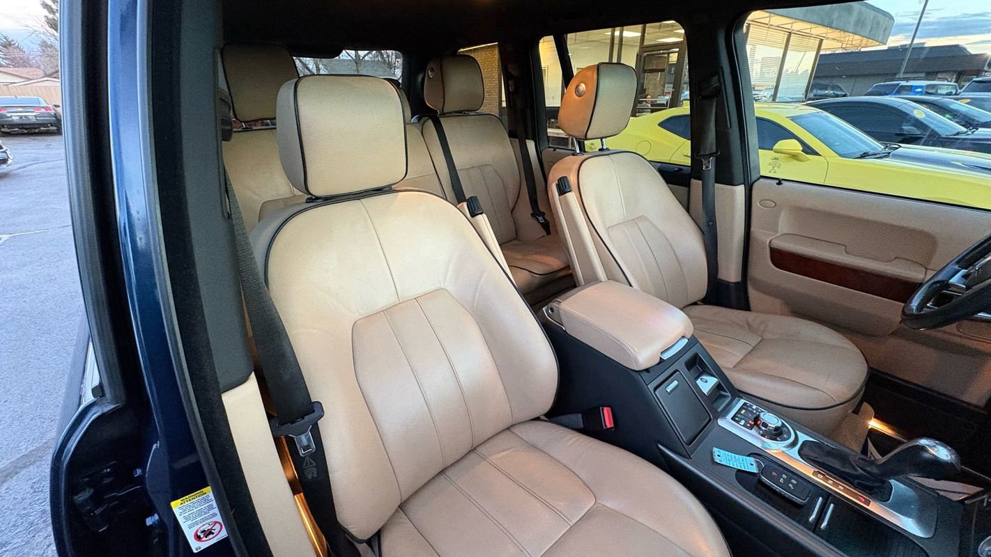 Used 2012 Land Rover Range Rover HSE image 23