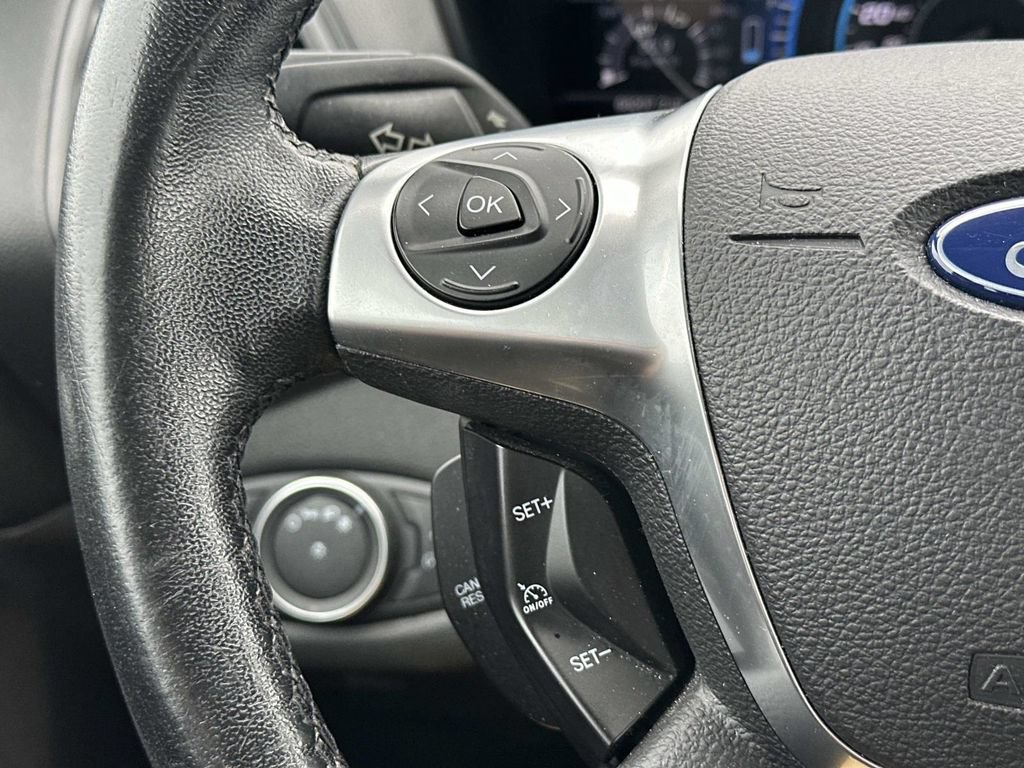Used 2017 Ford C-MAX Energi SE w/ Equipment Group 401A FWD image 22