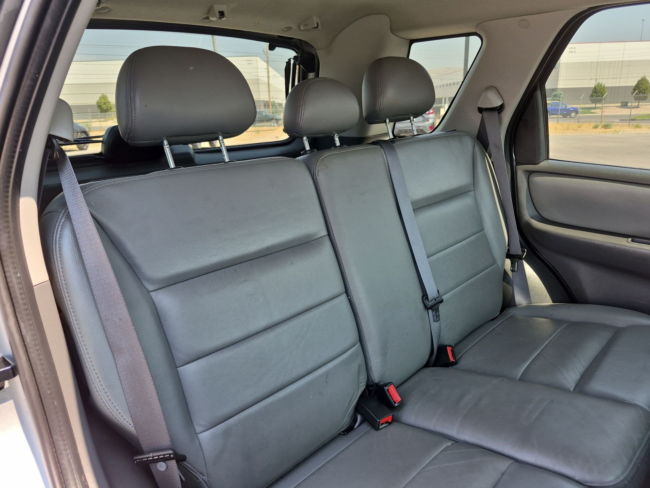 Used 2005 Ford Escape 4WD Hybrid image 28