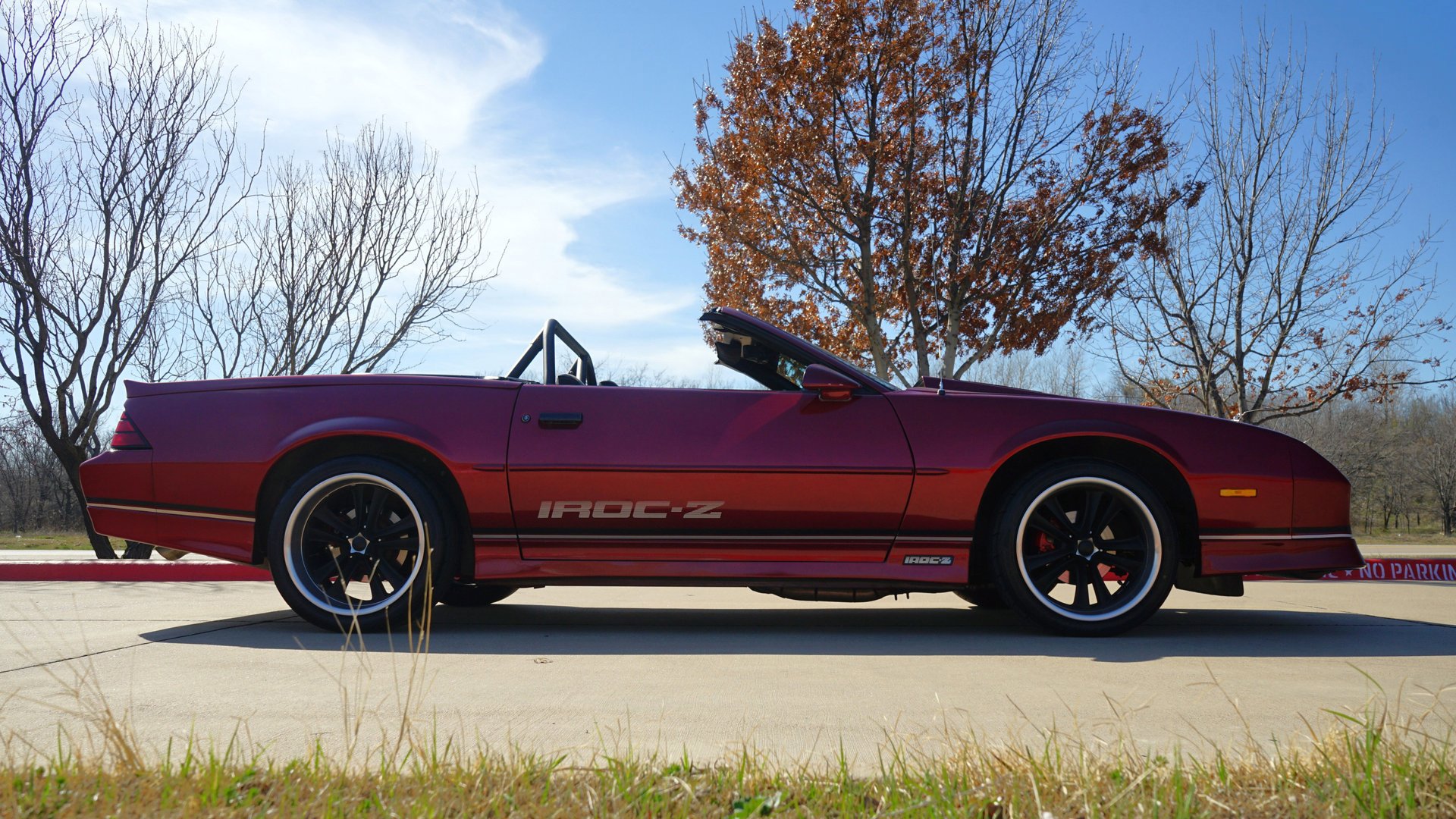 Used 1990 Chevrolet Camaro IROC-Z RWD image 19