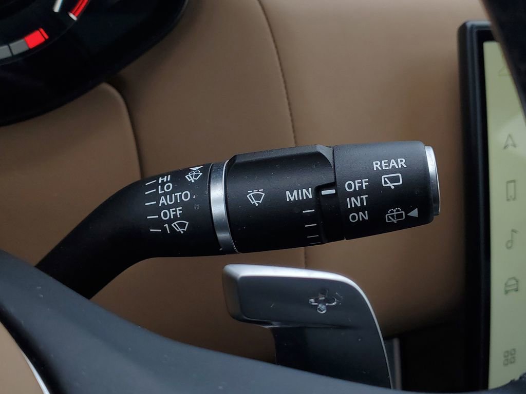 Used 2023 Land Rover Range Rover SE image 14
