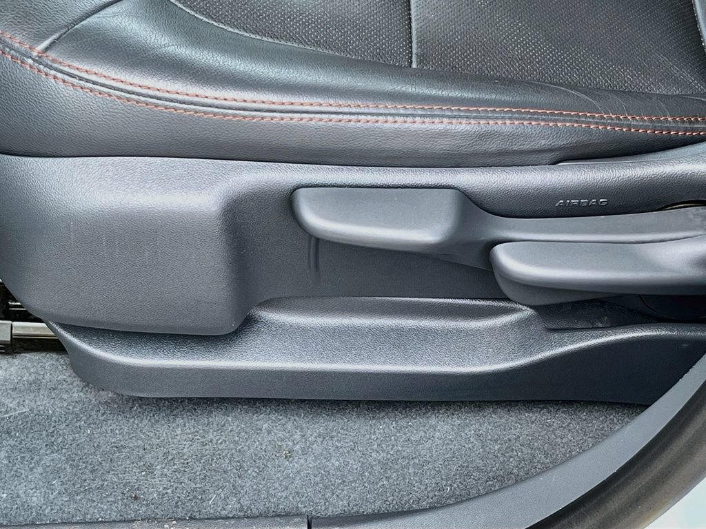 Used 2018 Chevrolet Bolt Premier w/ Driver Confidence II Package FWD image 20