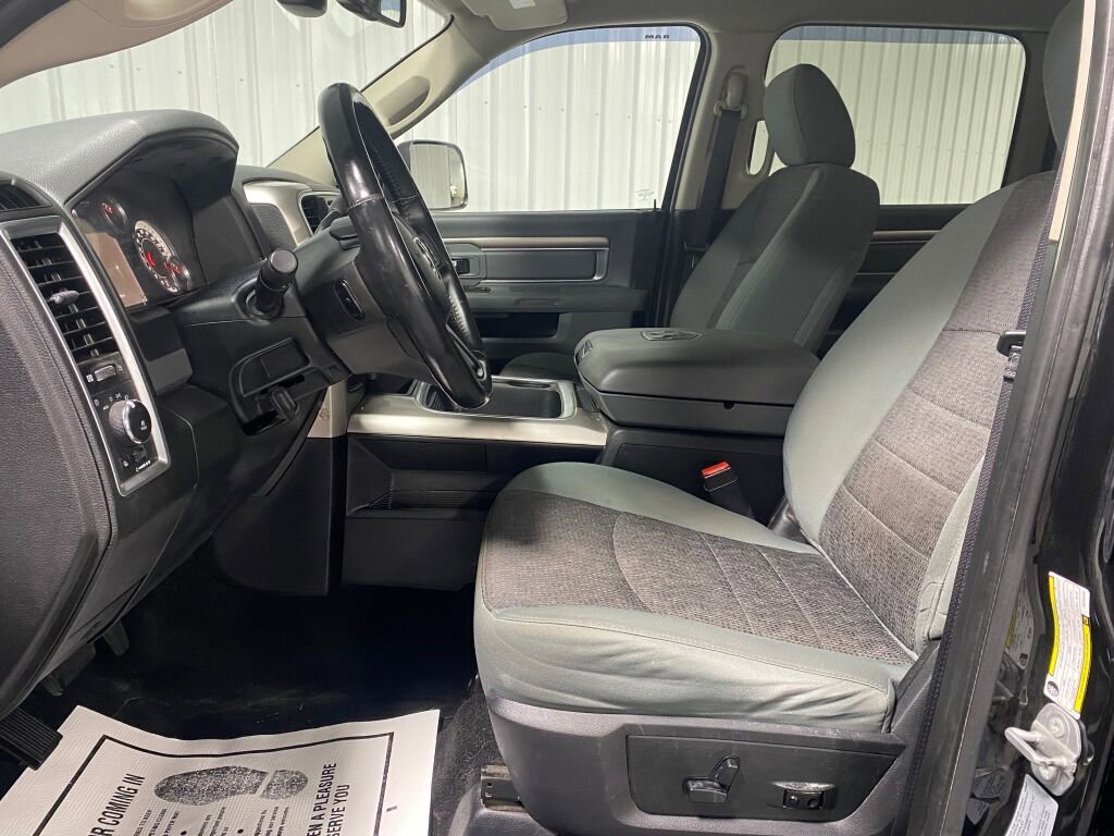 Used 2016 RAM 3500 Big Horn w/ Black Appearance Group image 5