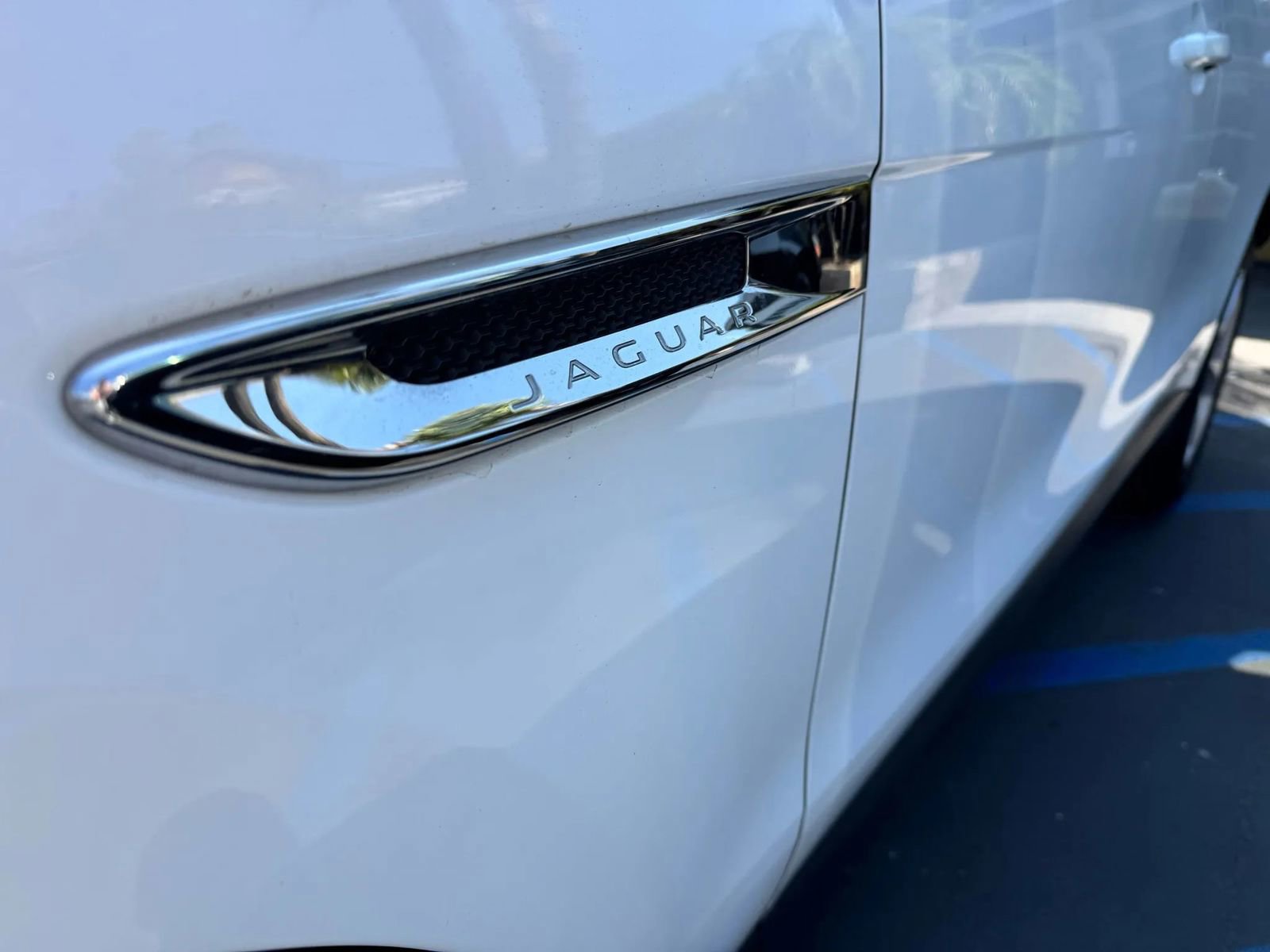 Used 2020 Jaguar F-PACE Premium image 6