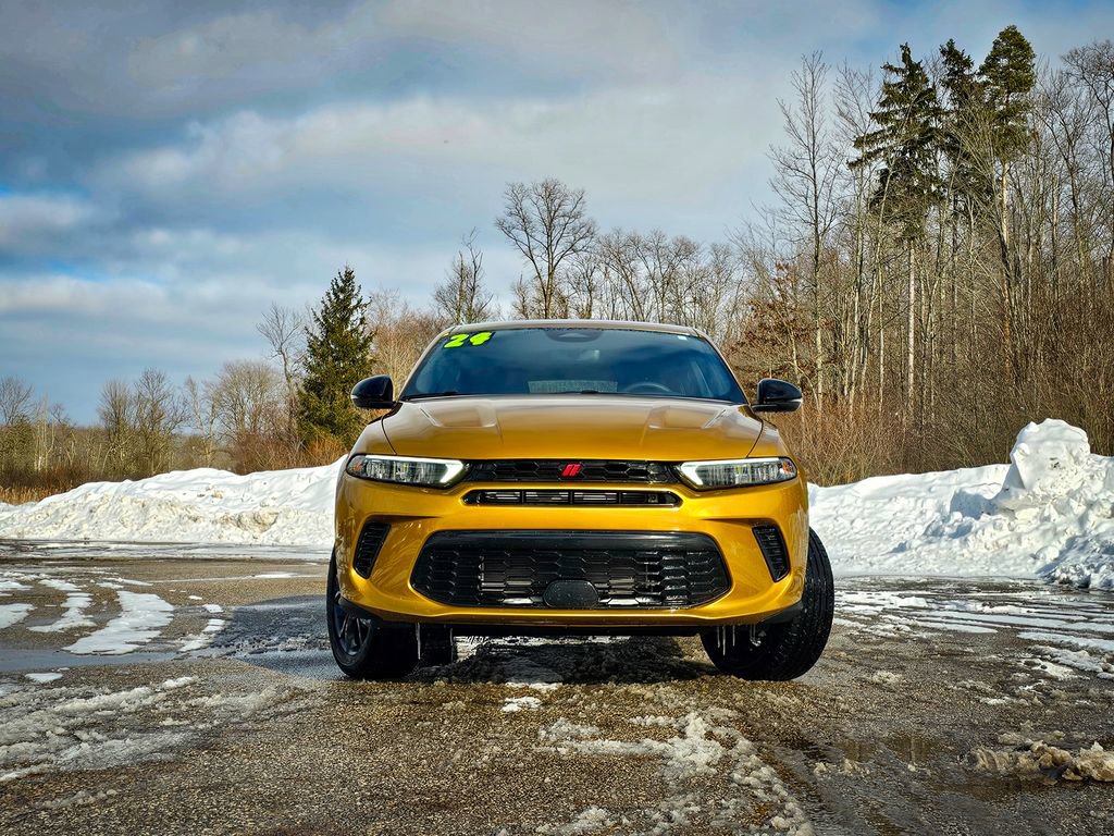 Used 2024 Dodge Hornet GT w/ GT Blacktop Package AWD/4WD image 8