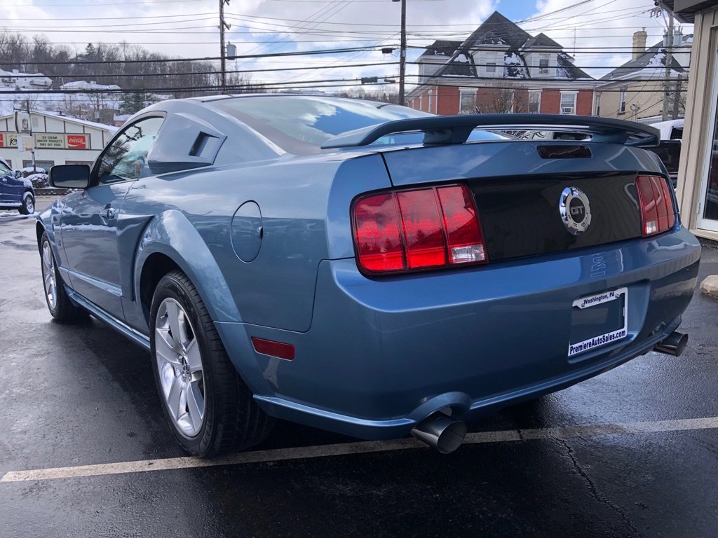 Used 2006 Ford Mustang GT image 3