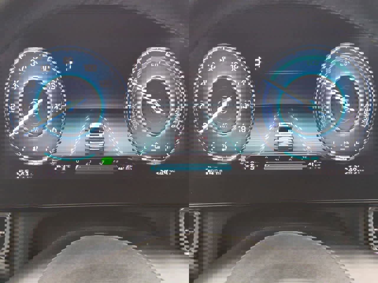 Used 2023 Hyundai Elantra Limited image 34