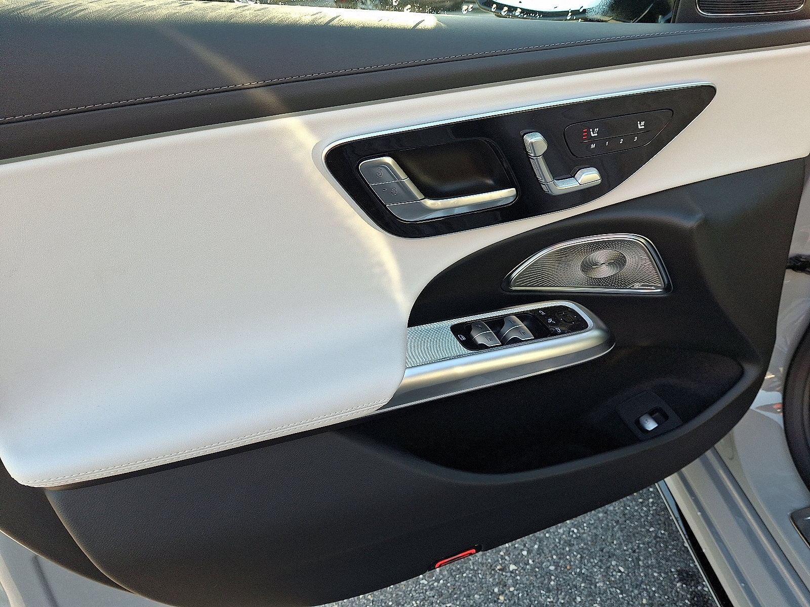 New 2026 Mercedes-Benz E 350 4MATIC Sedan image 7