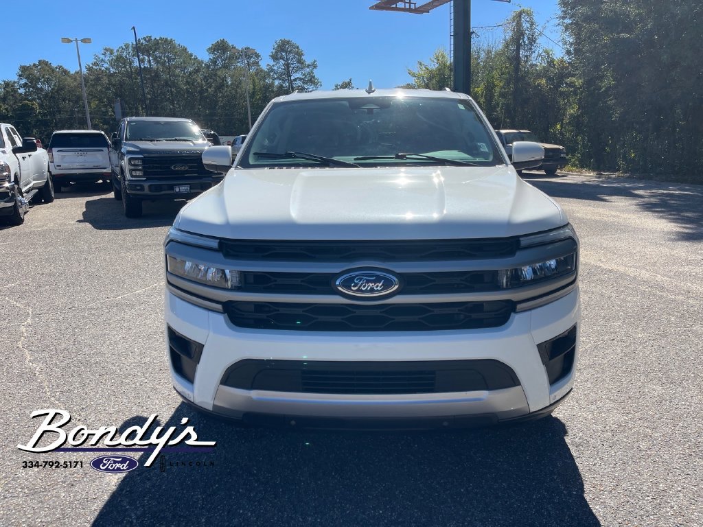 Used 2023 Ford Expedition Max XLT RWD image 2