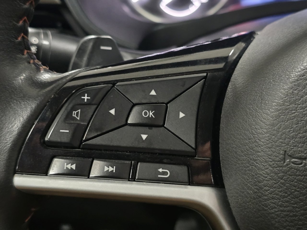 Used 2024 Nissan Altima 2.5 SR image 31