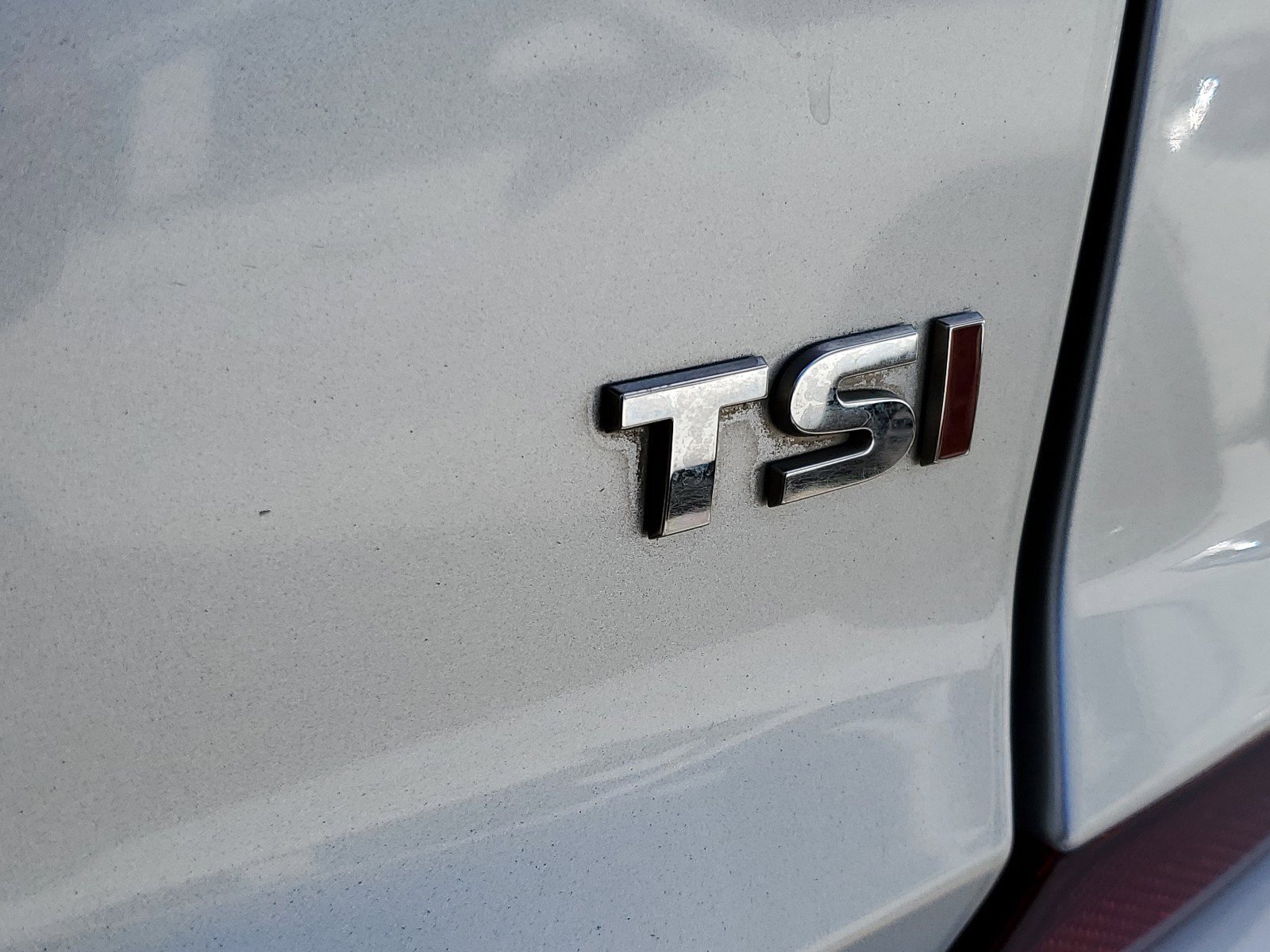 Used 2019 Volkswagen Passat 2.0T Wolfsburg image 7