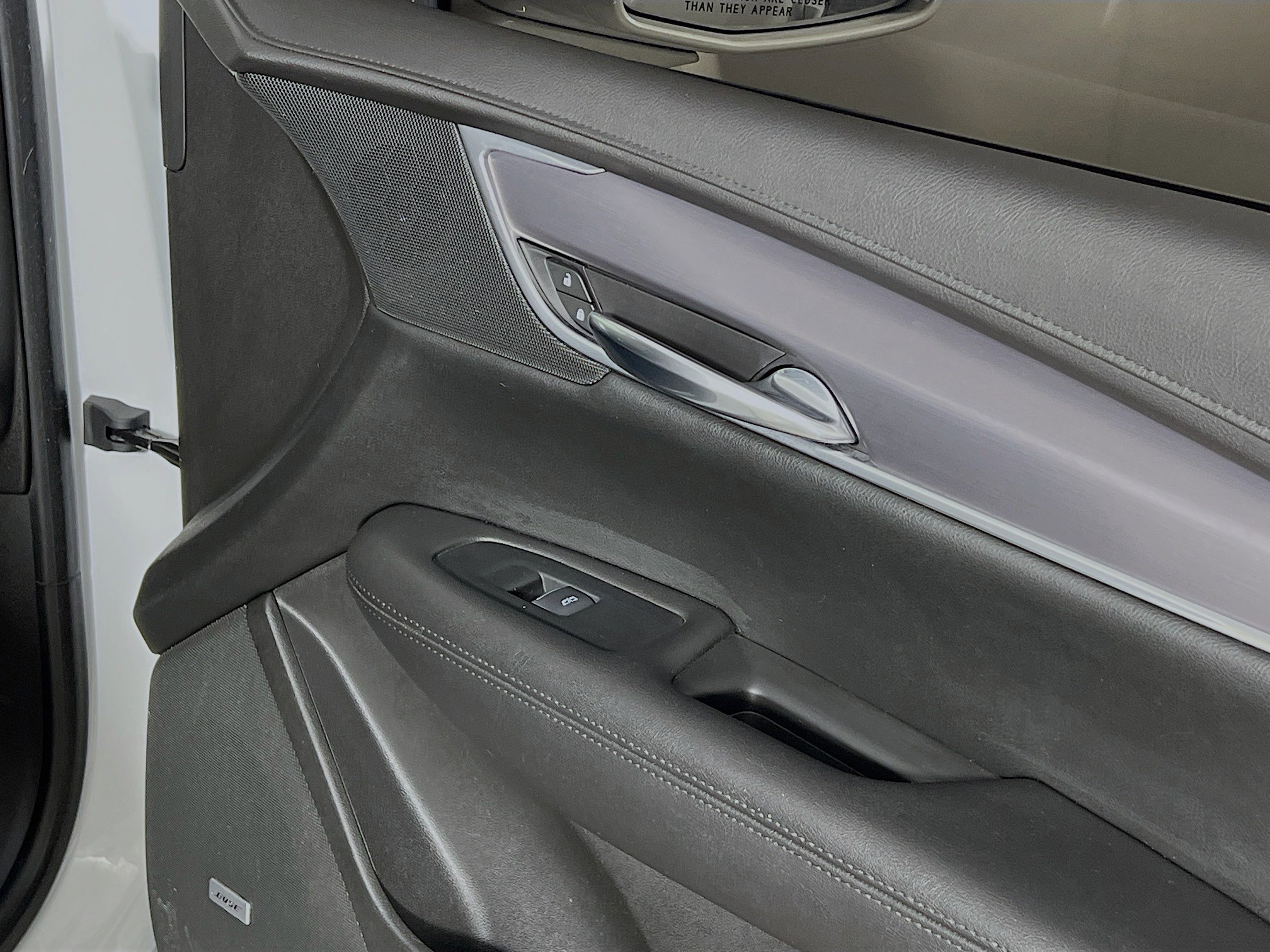 Used 2017 Cadillac XT5 Luxury w/ Driver Awareness Package AWD/4WD image 32