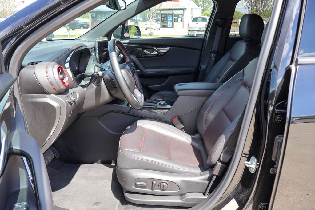 Used 2025 Chevrolet Blazer RS FWD image 7
